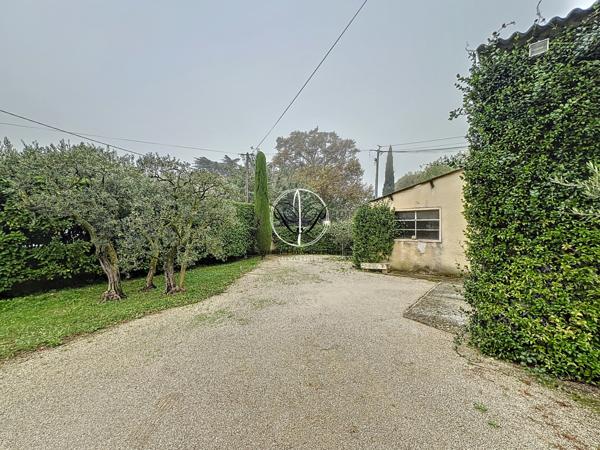 Cabannes (13440) CABANNES, Superbe Maison de Maitre de 220 m2 dépendances 350 m2 terrain 1100 m2