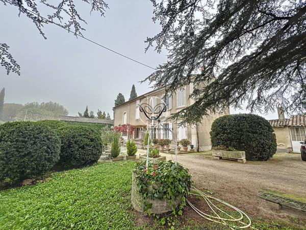 Cabannes (13440) CABANNES, Superbe Maison de Maitre de 220 m2 dépendances 350 m2 terrain 1100 m2