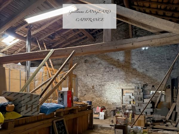Martignat (01100) - Maison de village en pierres 92 m2, avec dépendances et fort potentiel d'agrandissement
