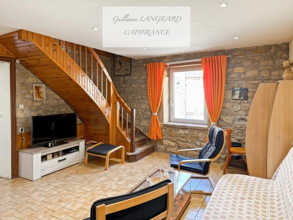 Martignat (01100) - Maison de village en pierres 92 m2, avec dépendances et fort potentiel d'agrandissement