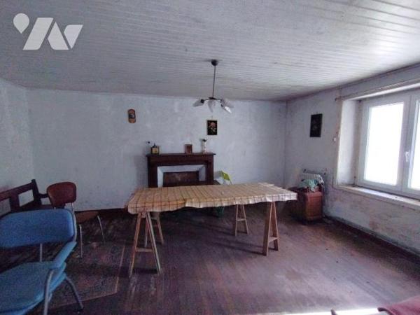 SECTEUR CAMPAGNE DE BANNALEC EN DIRECTION DE QUIMPERLÉ.
Maison A RENOVER d'une superficie habi...