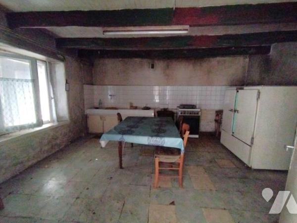 SECTEUR CAMPAGNE DE BANNALEC EN DIRECTION DE QUIMPERLÉ.
Maison A RENOVER d'une superficie habi...