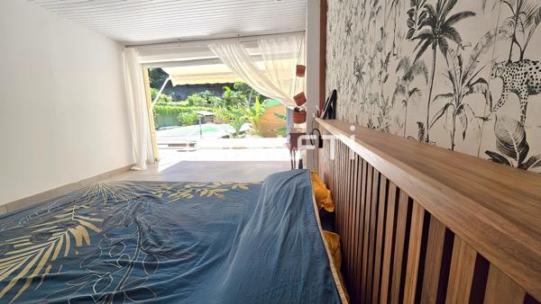 Appartement avec sa piscine privative et son accès plage