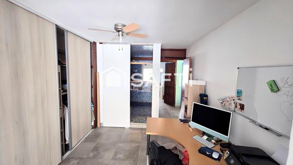 Appartement avec sa piscine privative et son accès plage