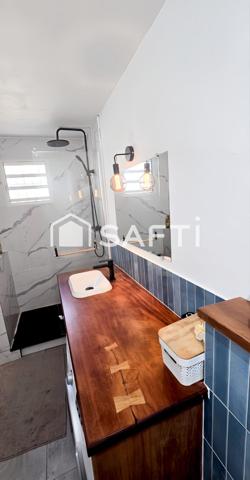 Appartement avec sa piscine privative et son accès plage