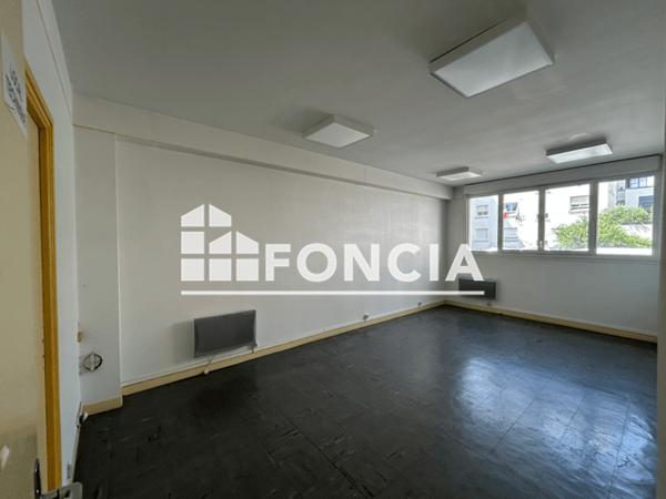 Location Local commercial 4 pièces 86.59 m² - 2 PLACE COLBERT Lorient 56100