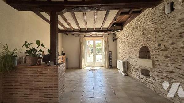 Maison de campagne, dépendances, terrain