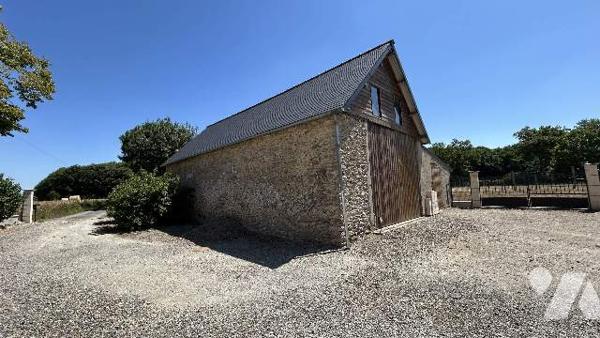 Maison de campagne, dépendances, terrain