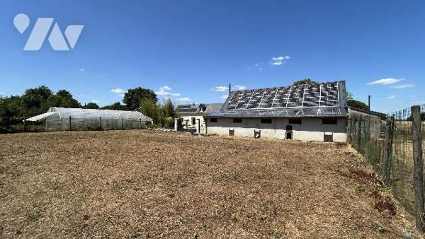 Maison de campagne, dépendances, terrain