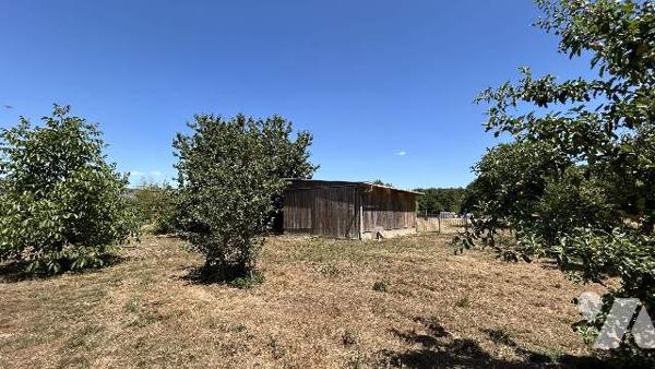 Maison de campagne, dépendances, terrain