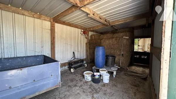 Maison de campagne, dépendances, terrain