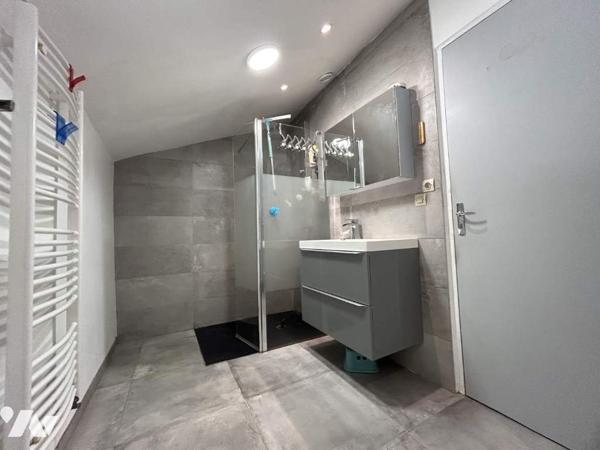 Maison de campagne, dépendances, terrain