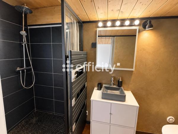 Appartement
         3 pièces
        - 71 m² 265 000 € *
