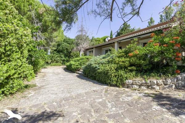 Maison à vendre 365 680 € Clermont-l'Hérault 5 p 139 m² DPE D