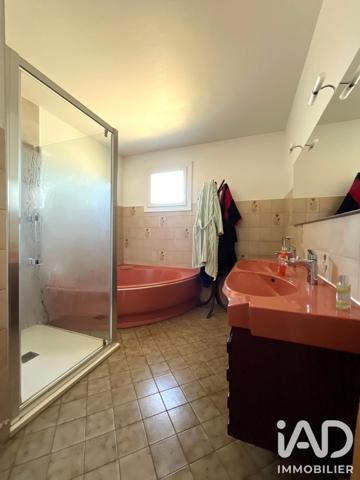 Maison à vendre 6 pièces 228 m² Saint-Chamond