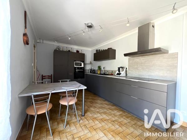 Maison à vendre 6 pièces 228 m² Saint-Chamond