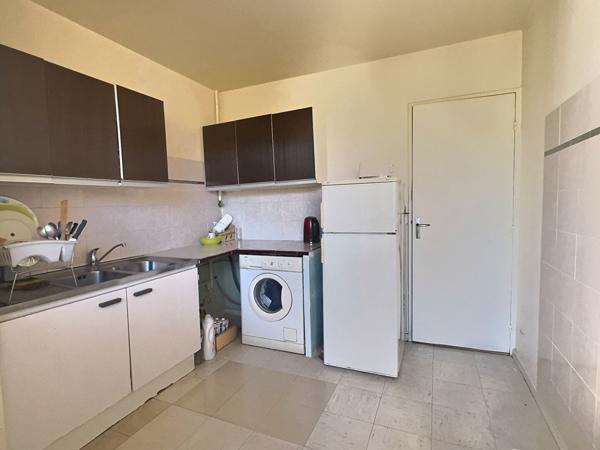 A vendre appartement de type 2 à Marseille 13014 - Terrasse - Saint Joseph