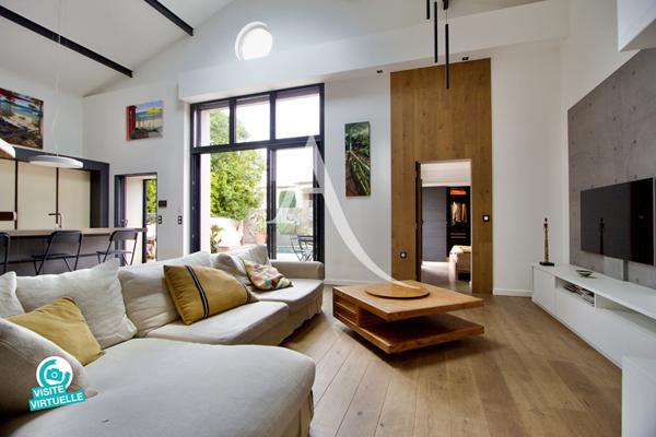 Maison style loft avec piscine à Lattes