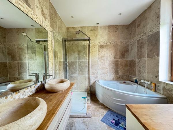 Maison à vendre 7 pièces, 225 m2