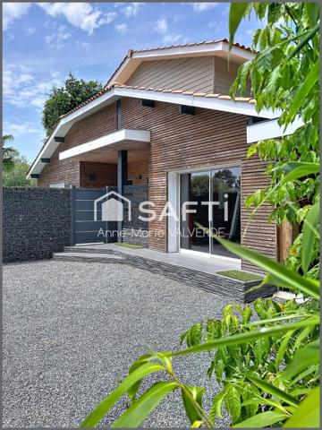 LACANAU VILLE– 170 m² – PISCINE CHAUFFÉE – GARAGE – TERRAIN DE 941 m²