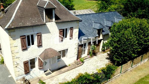 Ensemble immobilier rénové composé de deux habitations et dépendances