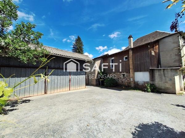 Ensemble immobilier rénové composé de deux habitations et dépendances