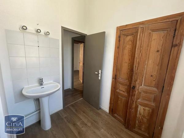 Appartement à louer 2 pièces 67.13m² Nîmes (30000)