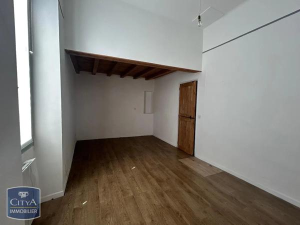 Appartement à louer 2 pièces 67.13m² Nîmes (30000)