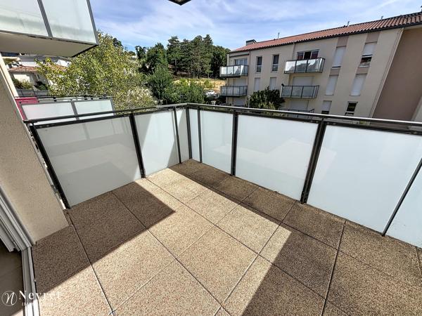 VERNAISON résidence récente T2 avec TERRASSE et GARAGE