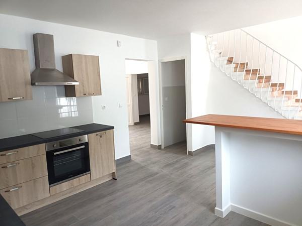 Sauvian (34410) Maison de ville T5/6 / jardin / 2 garages