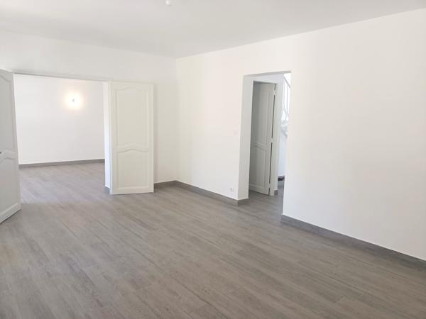 Sauvian (34410) Maison de ville T5/6 / jardin / 2 garages