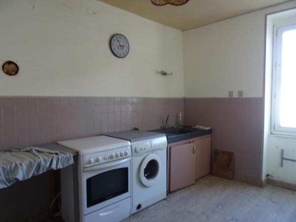 Dans rue calme au coeur de ville de Chagny