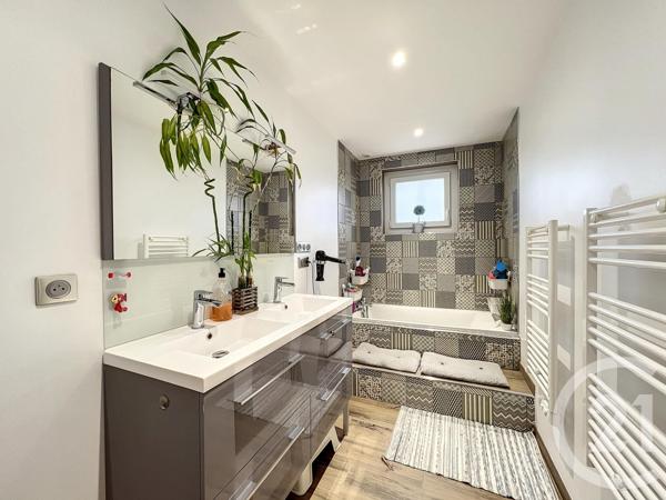 Maison à vendre  6 pièces - 229,50 m2 VILLENEUVE SUR LOT - 47