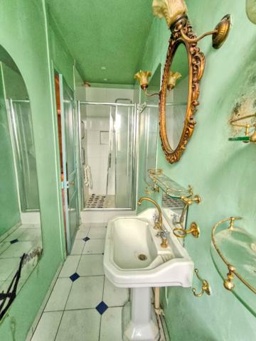 Meulière 5 chambres + dépendance sur terrain de 1 214 m²