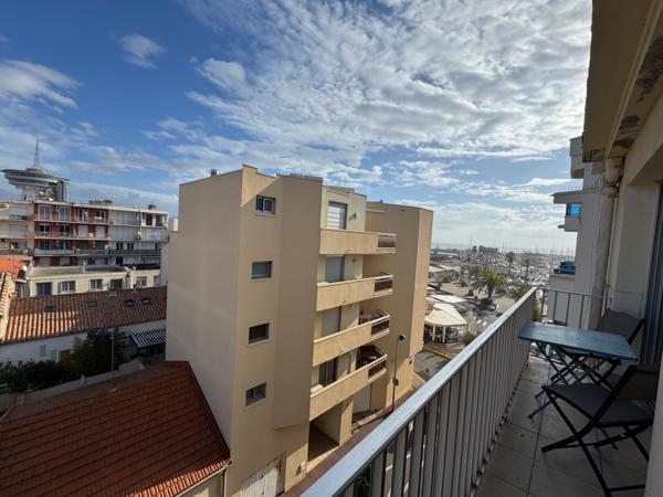 Palavas-les-Flots (34250) Palavas les Flots- Rive droite -Dernier étage- T3 avec balcon vue phare et mer