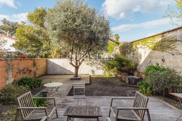 BORDEAUX SAINT-GENÈS – MAISON DE MAÎTRE AVEC JARDIN