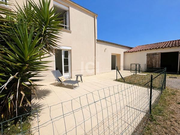 Maison de 115 m² - Dépendances 200 m²