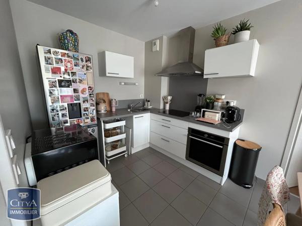 Appartement à louer 3 pièces 56.75m² Laval (53000)