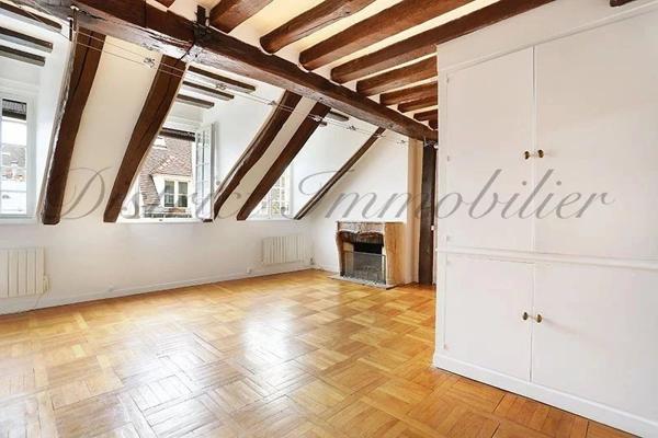 # Appartement – 84m² – Paris 4ème