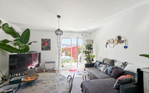 Appartement à vendre    3 pièces •  Champcevinel