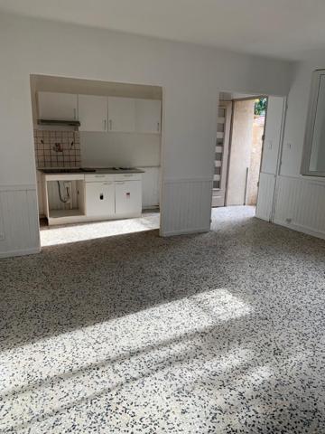 Appartement T3 en RDC avec terrasse privative, GARAGE + 1 place de parking -