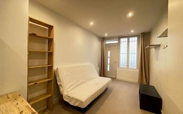 Appartement à louer    1 pièce • 20,77 m2 Paris 17