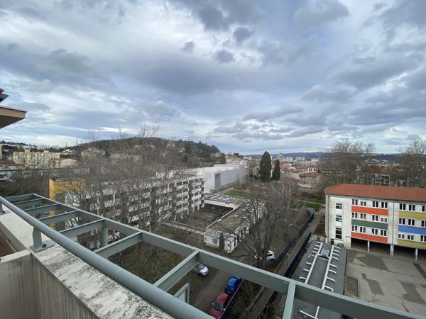 Appartement
         5 pièces
        - 110 m² 189 000 € *