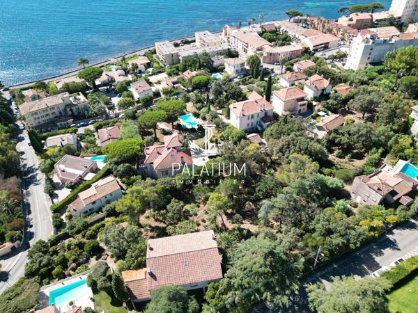 Terrain d'exception avec vue mer sur Saint-Tropez