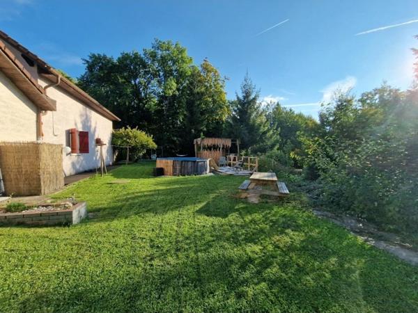 PROPRIÉTÉ avec VILLA PARC FORET à vendre 8 pièces proche CONTREXEVILLE (88) idéale GITE de groupe/ Maison - 6910 m2 de TERRAIN