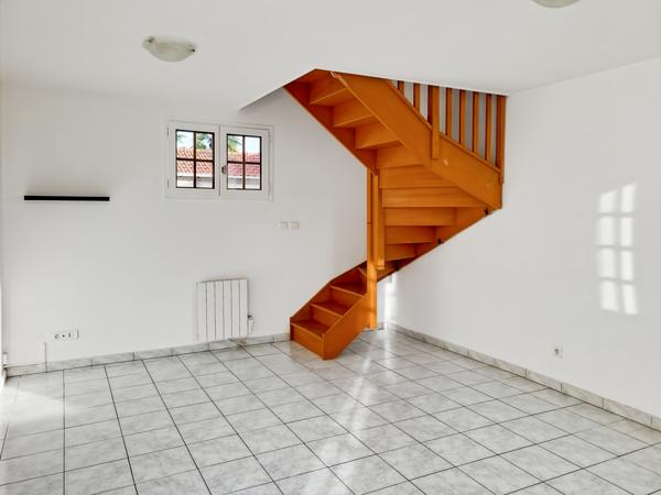 Longpont-sur-Orge (91310) DUPLEX - 43.80 m2 utiles - 2 PIECES + jardin + parking