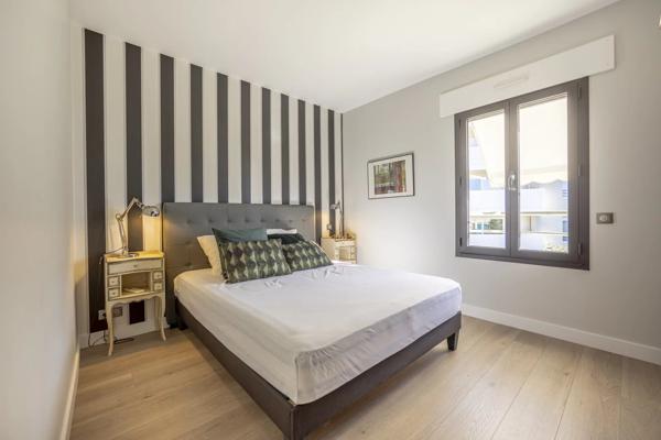 Quartier Saint Jean, bel appartement d'angle de 4 pièces à vendre en dernier étage