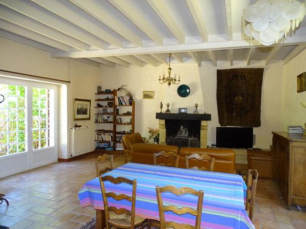 Maison Thenon 7 pièce(s) 167 m2