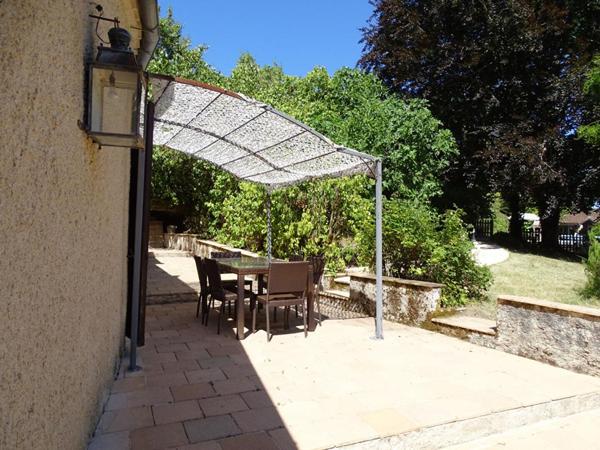 Maison Thenon 7 pièce(s) 167 m2