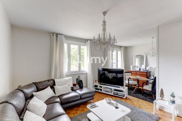 Appartement, parking intérieur